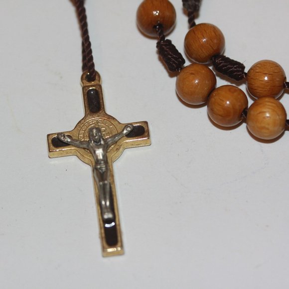 Vintage Rosary brown wood beads Crucifix Catholic Gold & Silver Tone Cross - Picture 2 of 4
